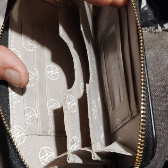 Adrianna Vittadini Black Wallet with Gold Logo - Picture 5 of 5